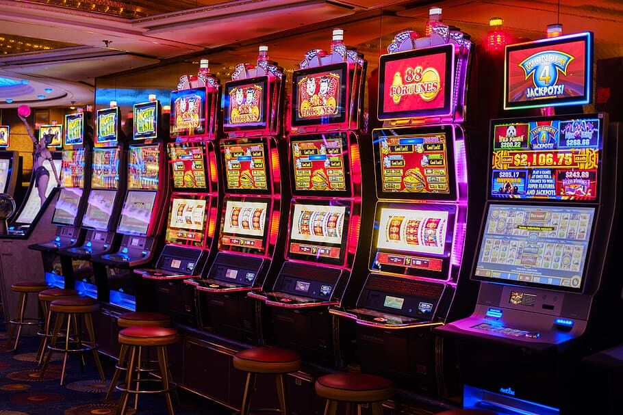 Pokies and slot machines: are there any differences?